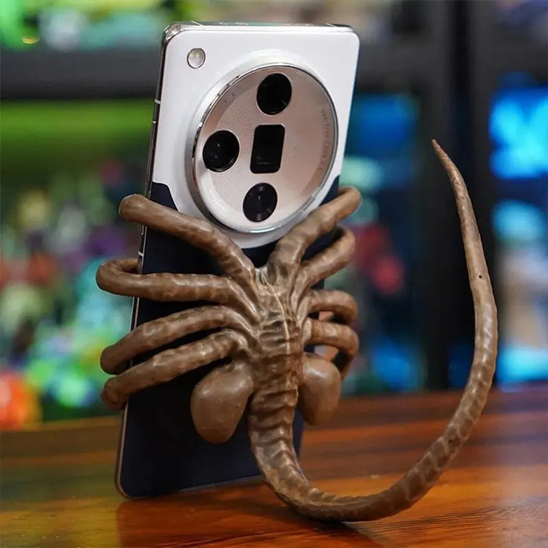 Alien Phone Holder, Creative Decorative Phone Holder Ornament Science Fiction Thriller Movie Facehugger Phone Holder Halloween upscaleclicks