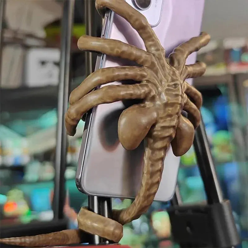 Alien Phone Holder, Creative Decorative Phone Holder Ornament Science Fiction Thriller Movie Facehugger Phone Holder Halloween upscaleclicks