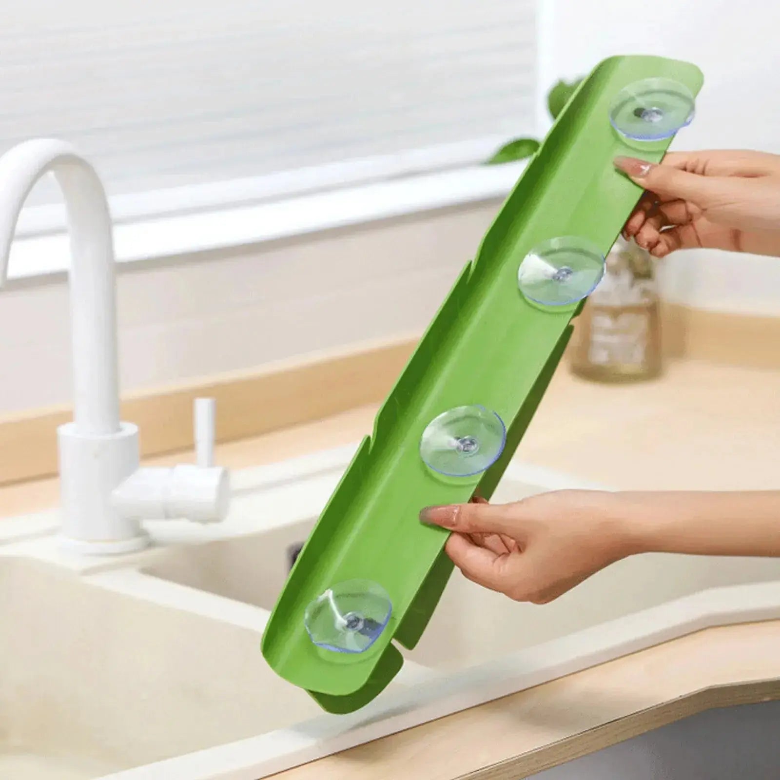 Kitchen Sink Water Guards Soft Banana Leaf Shape Water Sink Flap Block With Suckers Oil-Proof Proof Sink Access upscaleclicks