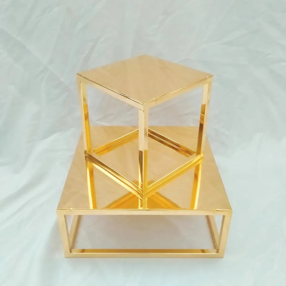 Metal Round and Square Floating Cake Stand Gold Cake Separator Wedding Cake Tier Birthday Party Cupcake Display Stand Decor upscaleclicks