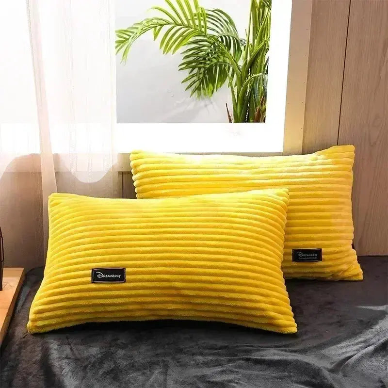 Ultra-Soft Velvet Duvet Cover Warm Thick Bed Quilt Cover Double Bed Luxury Bedding Solid Color Velvet Duvet Cover 겨울용 따뜻한 이불 커버 upscaleclicks