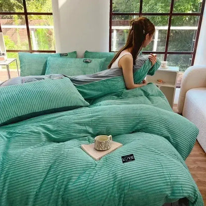 Ultra-Soft Velvet Duvet Cover Warm Thick Bed Quilt Cover Double Bed Luxury Bedding Solid Color Velvet Duvet Cover 겨울용 따뜻한 이불 커버 upscaleclicks
