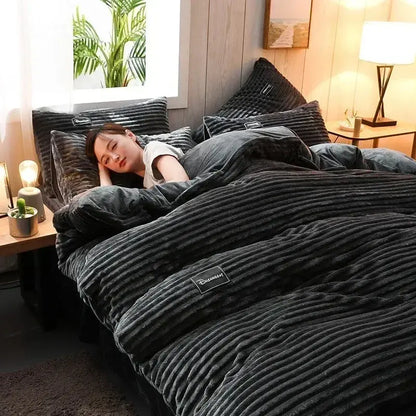 Ultra-Soft Velvet Duvet Cover Warm Thick Bed Quilt Cover Double Bed Luxury Bedding Solid Color Velvet Duvet Cover 겨울용 따뜻한 이불 커버 upscaleclicks