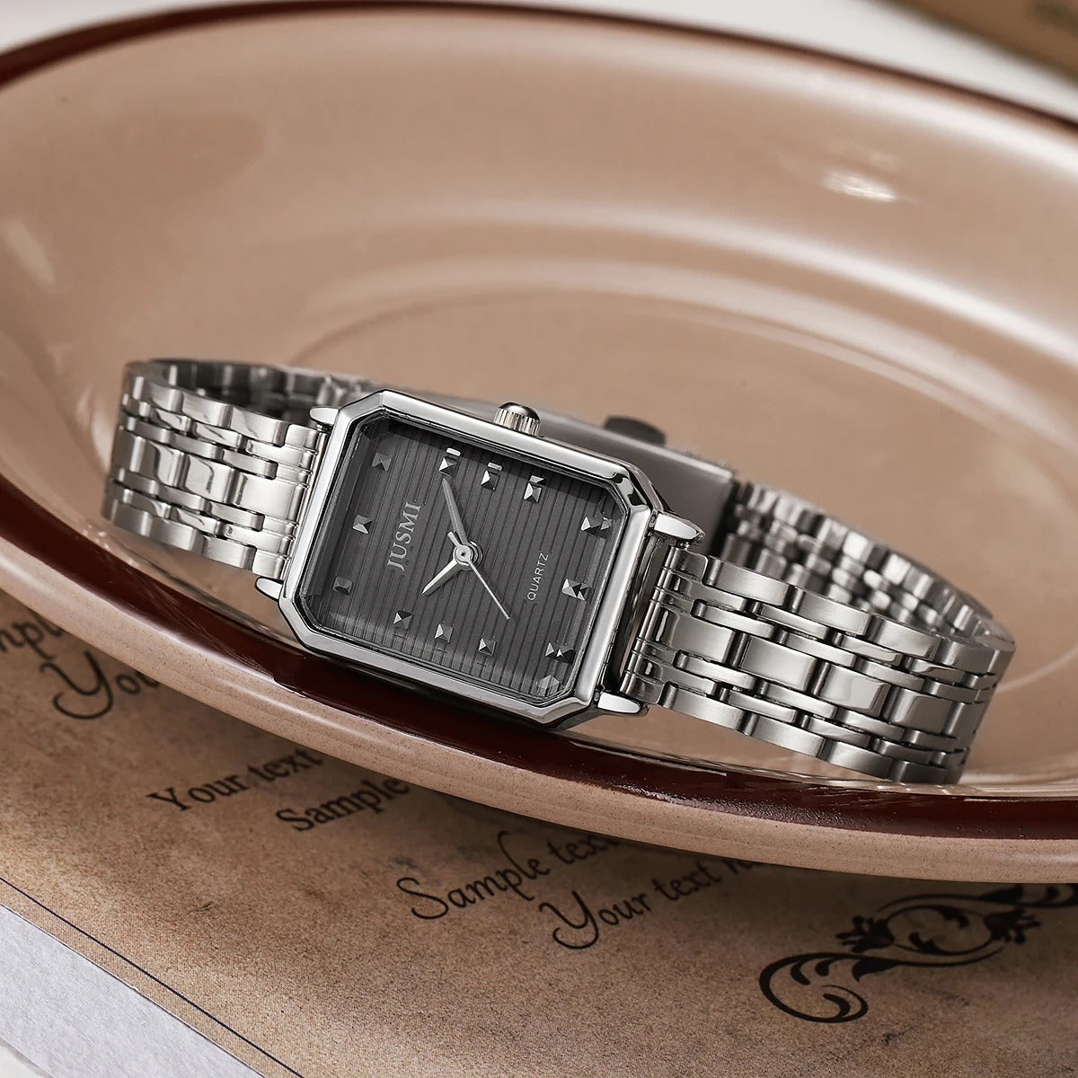 Fashion luxury exquisite alloy material Women's quartz watch